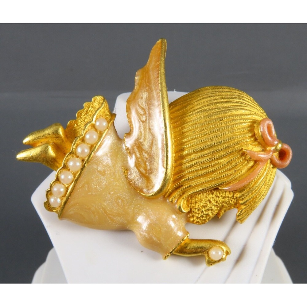 VTG Gold Tone Brooch Pin CHRISTMAS ANGEL LITTLE GIRL Shimmer Enamel FAUX PEARLS